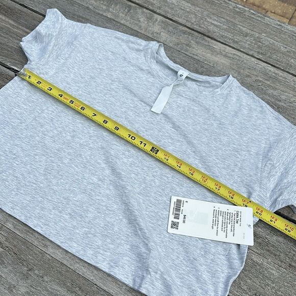 Lululemon Cates Tee size 6 NWT Heathered Core Ultra Light Grey - Picture 6 of 7